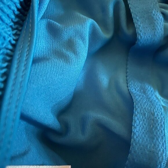 NWOT Vacay pool beach sky blue krinkle one piece swimsuit Great Condition M - Picture 4 of 4